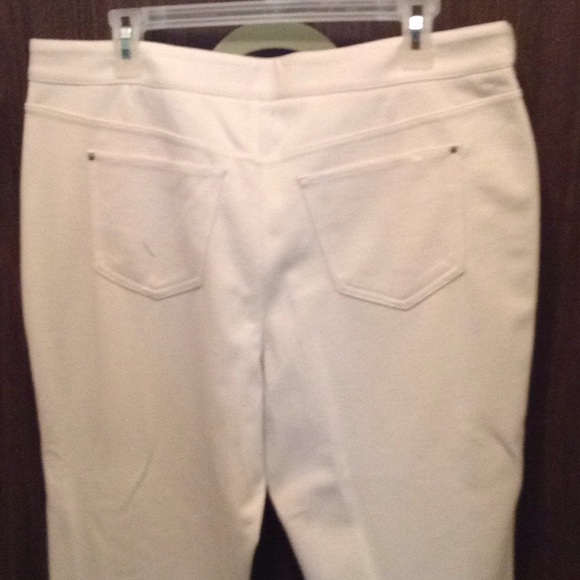 MARC BOWER PONTE KNIT OFF WHITE PANTS NOT WORN - Picture 5 of 6